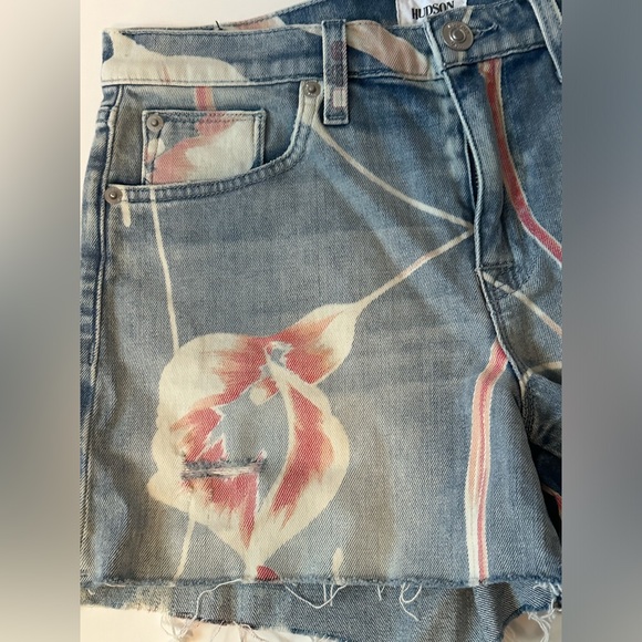 HUDSON Women's Blue Floral Print Cut Off Shorts Size 27 - Picture 3 of 5
